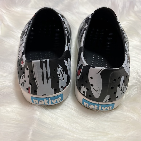 NWOB.Disney Parks 2021 Natives. Unisex size m/6 w/8. - Picture 3 of 3